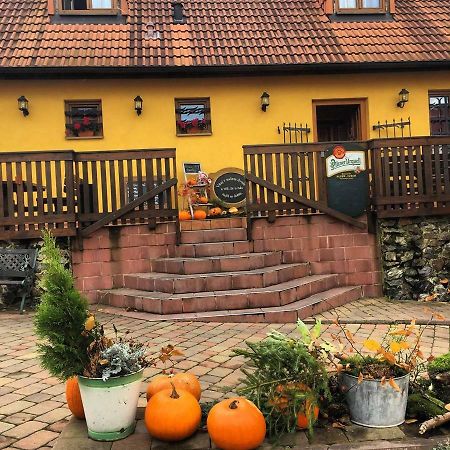 Penzion Hradecky Dvur Plzen Ngoại thất bức ảnh